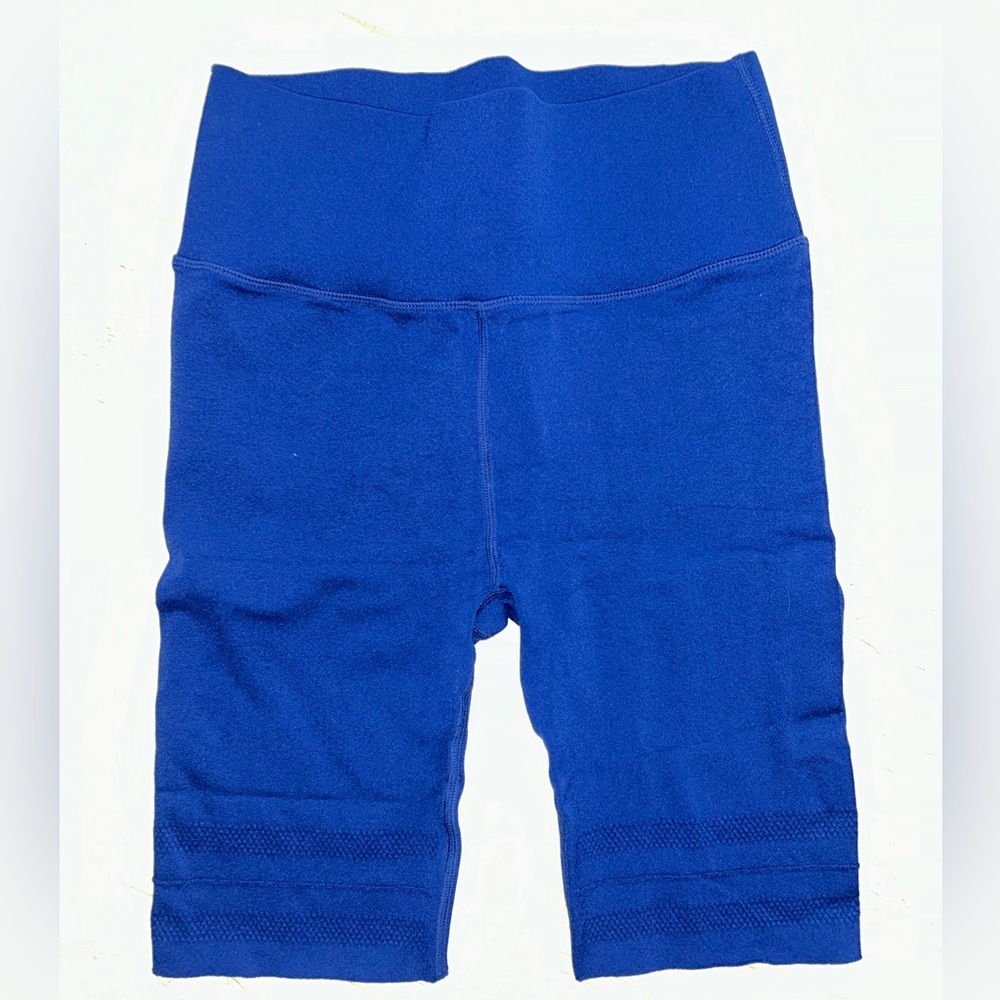 Fabletics SculptKnit® High-Waisted Perforated Shorts/ Size L